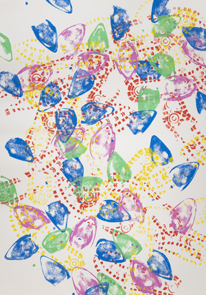 Nevin Aladag, Multipresent, 2024, Stempeldruck von Schuhsohlen mit Linoldruckfarbe auf Papier/ stamp printing with soles of shoes and linocut ink on paper, Blatt 100x70 cm, courtesy the artist, Foto Cora Wöllenstein (C) VG Bild -Kunst, Bonn 2025 Nevin Aladag, Multipresent, 2024, Stempeldruck von Schuhsohlen mit Linoldruckfarbe auf Papier/ stamp printing with soles of shoes and linocut ink on paper, Blatt 100x70 cm, courtesy the artist, Foto Cora Wöllenstein (C) VG Bild -Kunst, Bonn 2025
